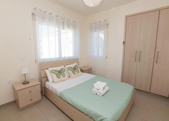 Pernera Gardens Ekaterina Villa *