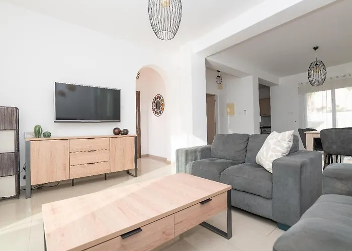 Pernera Gardens Ekaterina Villa