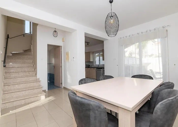 Villa Pernera Gardens Ekaterina Protaras