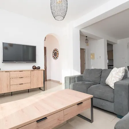 Pernera Gardens Ekaterina Willa