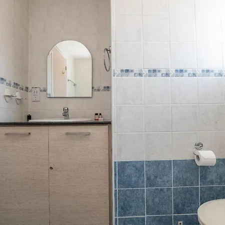 Pernera Gardens Ekaterina * Protarász