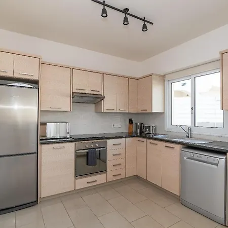 Villa Pernera Gardens Ekaterina Protarász