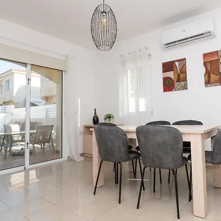 Pernera Gardens Ekaterina Protarász